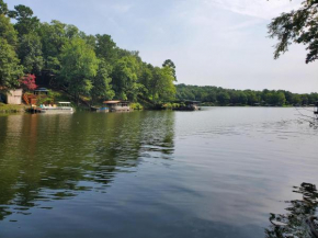 Lake Catherine Serenity Retreat